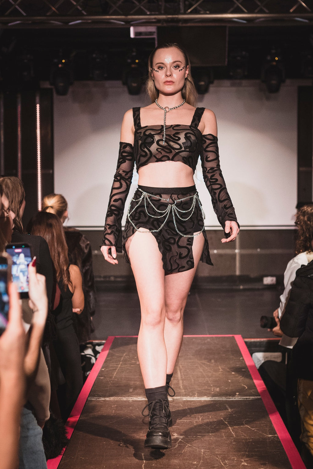 Medusa Mesh Crop